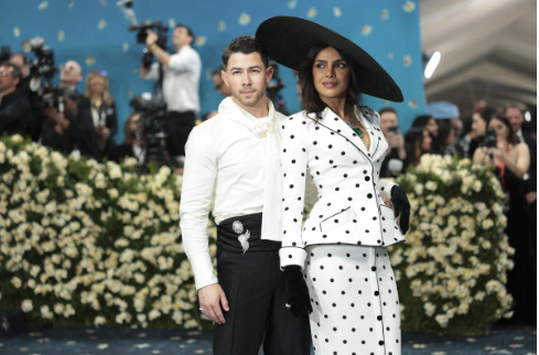 Priyanka Chopra & Nick Jonas
