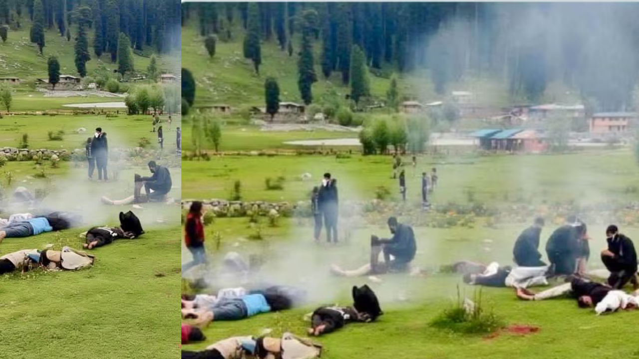 जमीन पर बिखरा हिंदू सैलानियों का शव